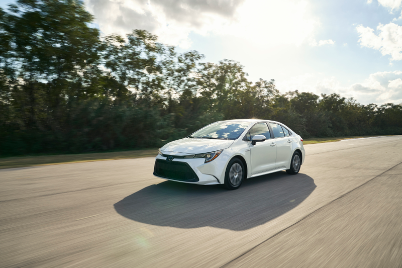 Illustration for article titled 2020 Toyota Corolla Hybrid Joins the Prius With an Expected 50 MPG